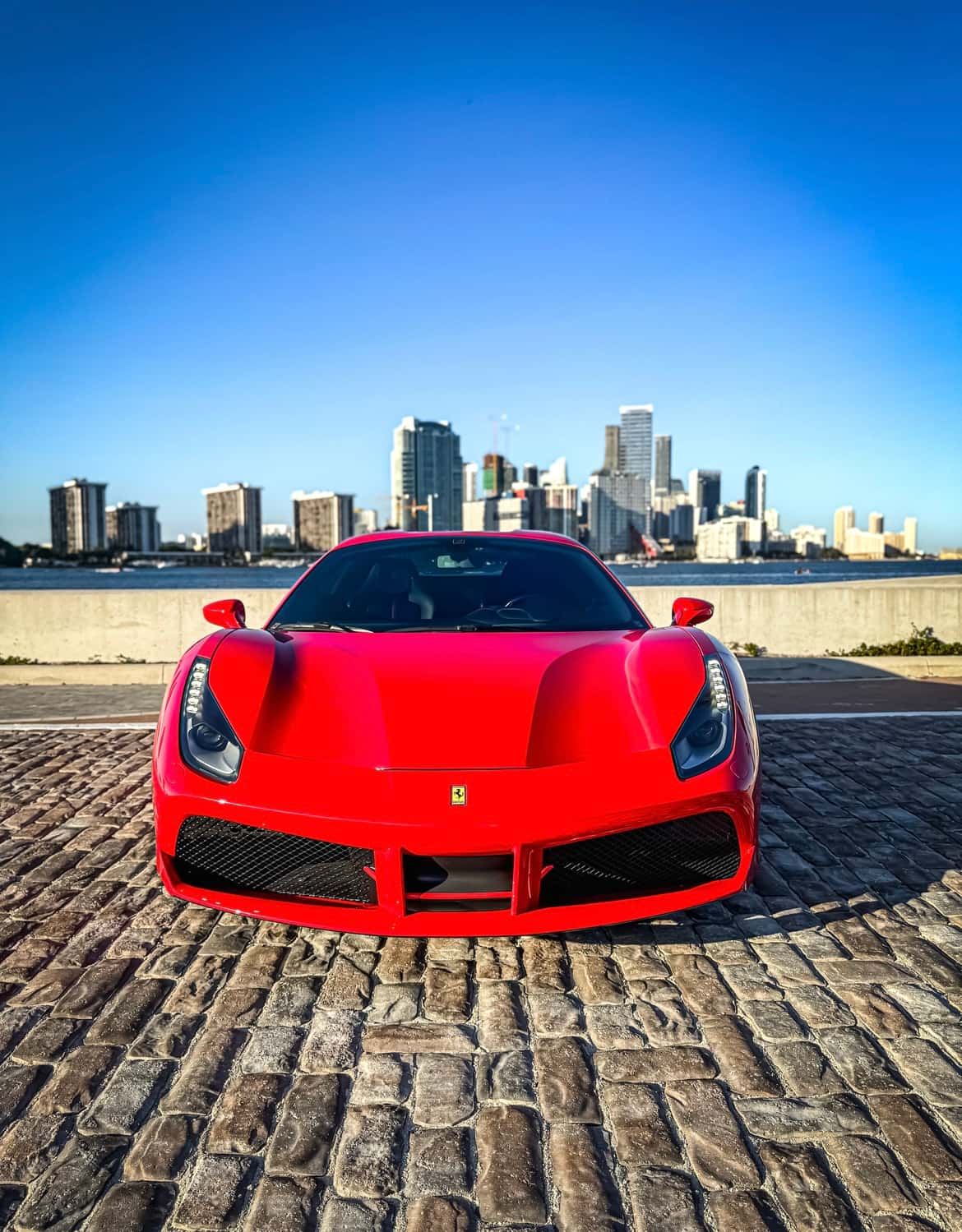 Ferrari 488 Spider Rental in Miami thumbnail 2
