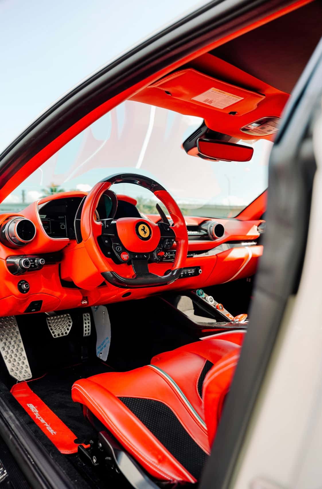 Ferrari 812 SuperFast Rental in Miami thumbnail 5