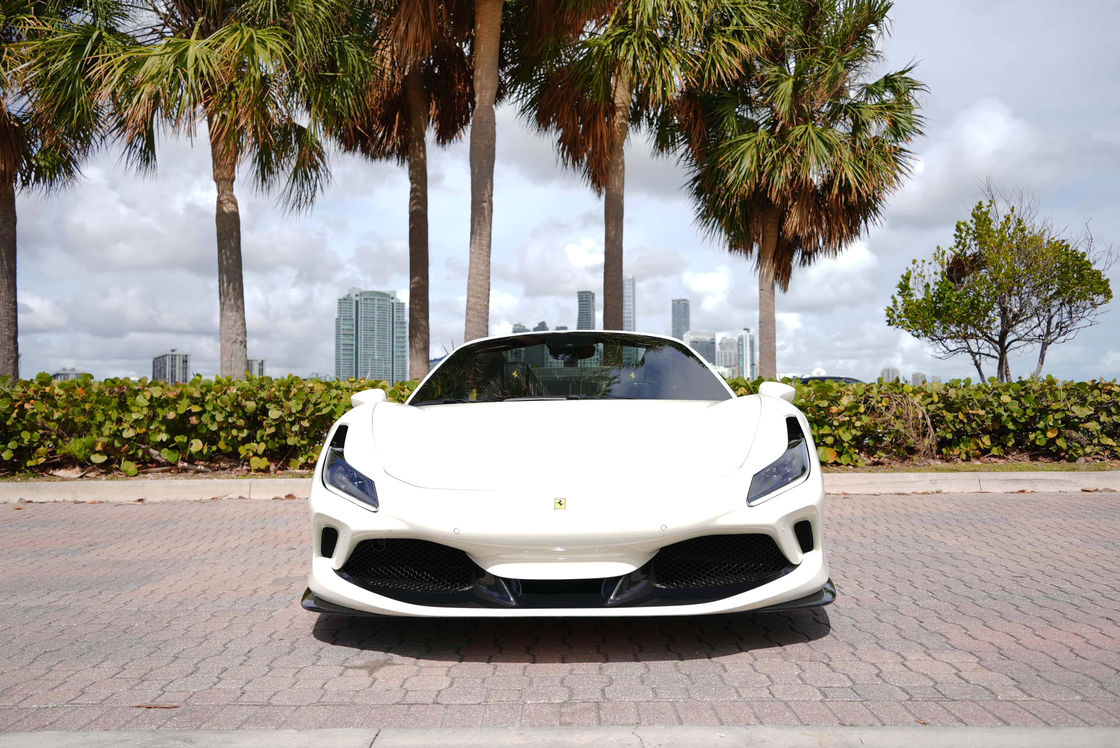 Ferrari F8 Spider Rental in Miami thumbnail 2