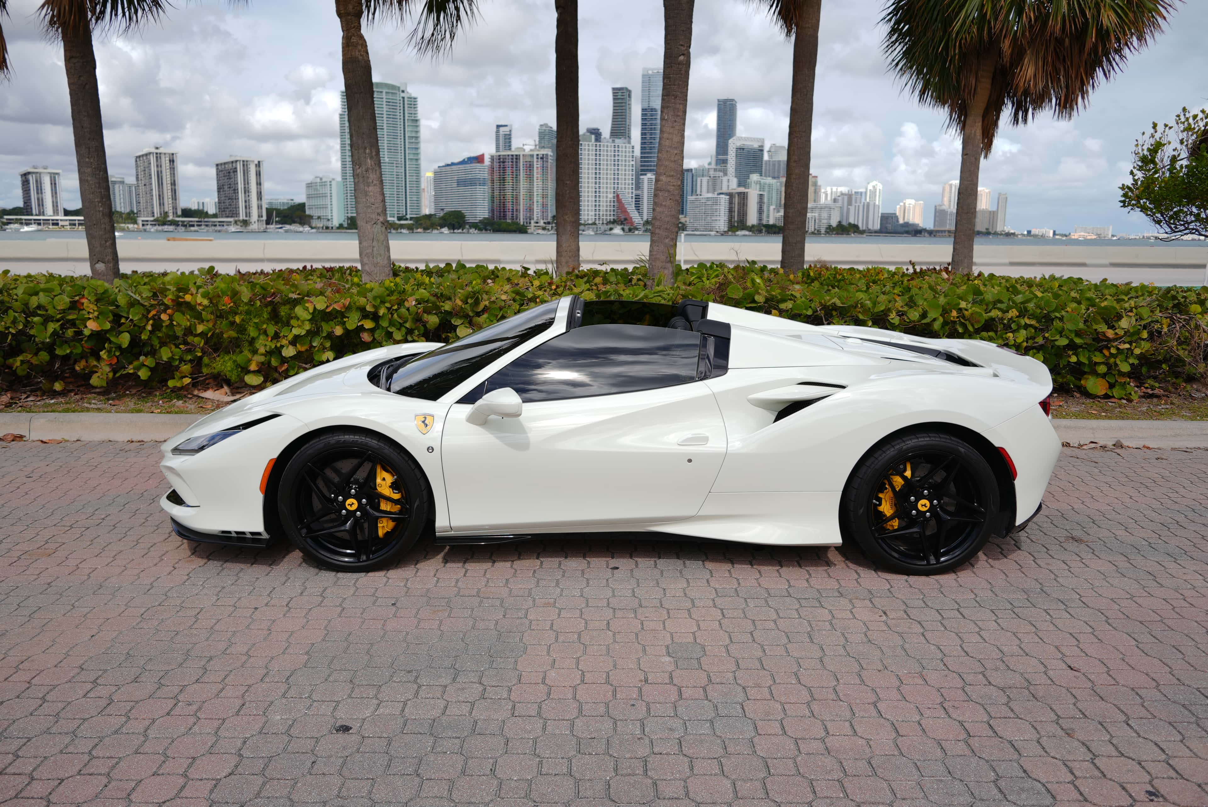 Ferrari F8 Spider Rental in Miami thumbnail 3