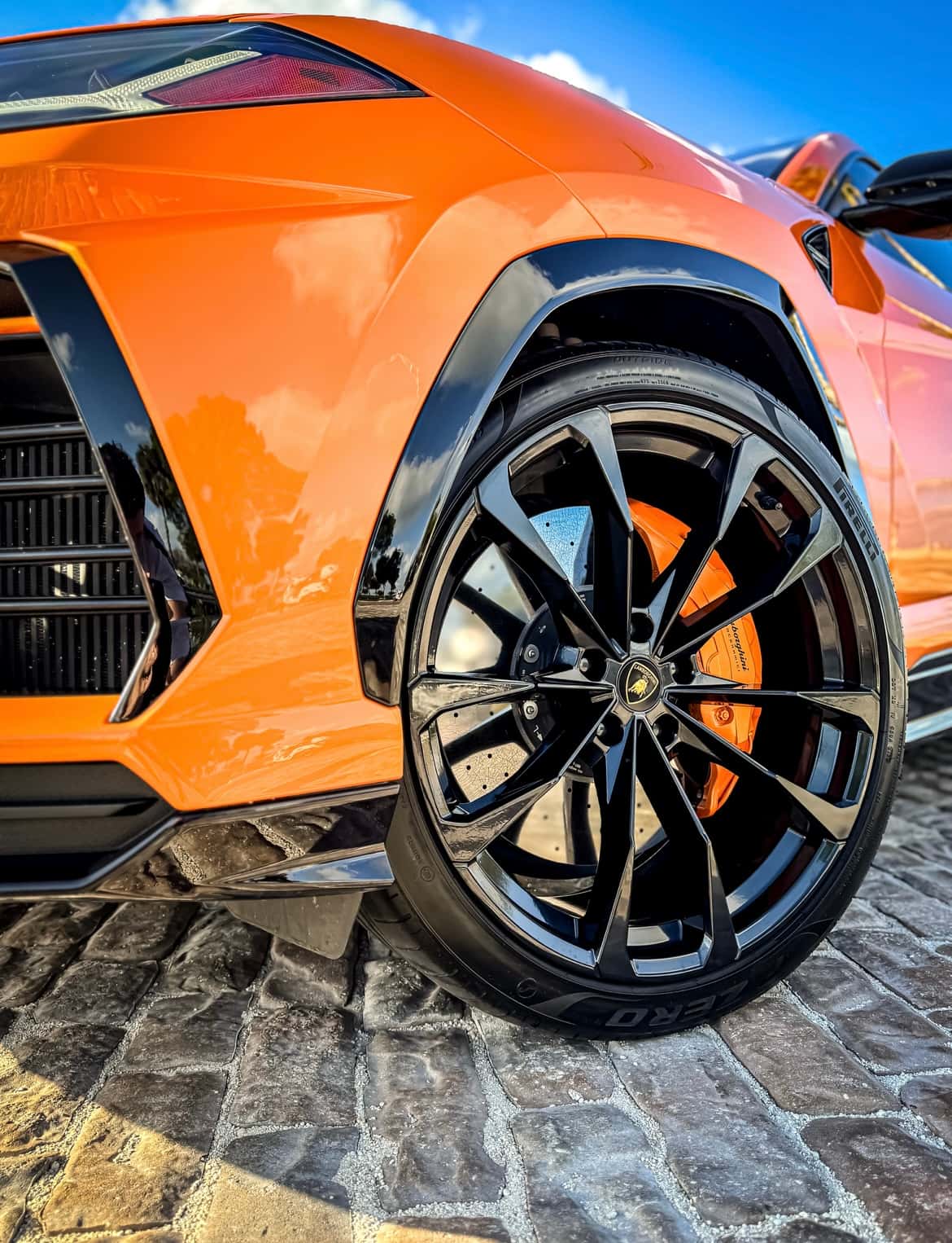 Lamborghini Urus Rental in Miami thumbnail 3