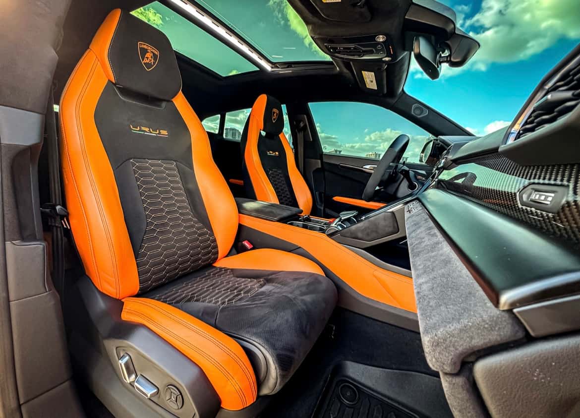 Lamborghini Urus Rental in Miami thumbnail 6