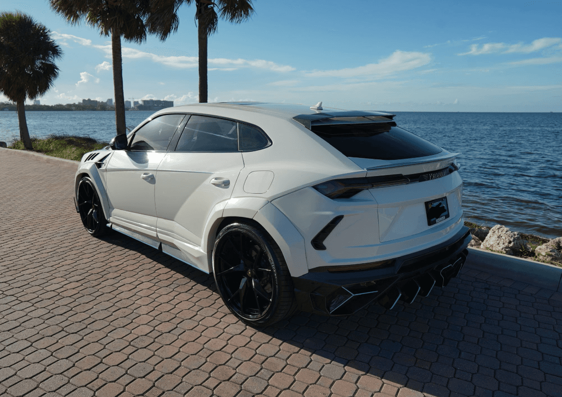 Mansory Lamborghini Urus Rental in Miami thumbnail 4