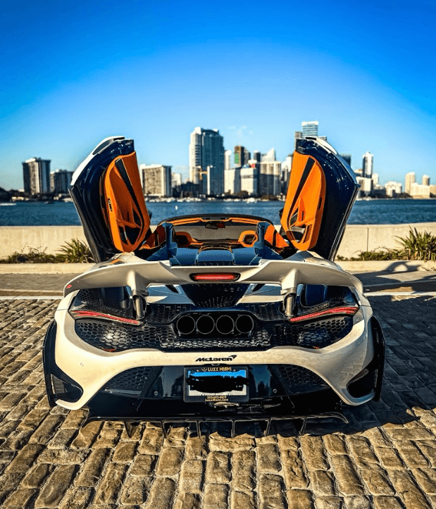Mclaren 765lt Rental in Miami thumbnail 4