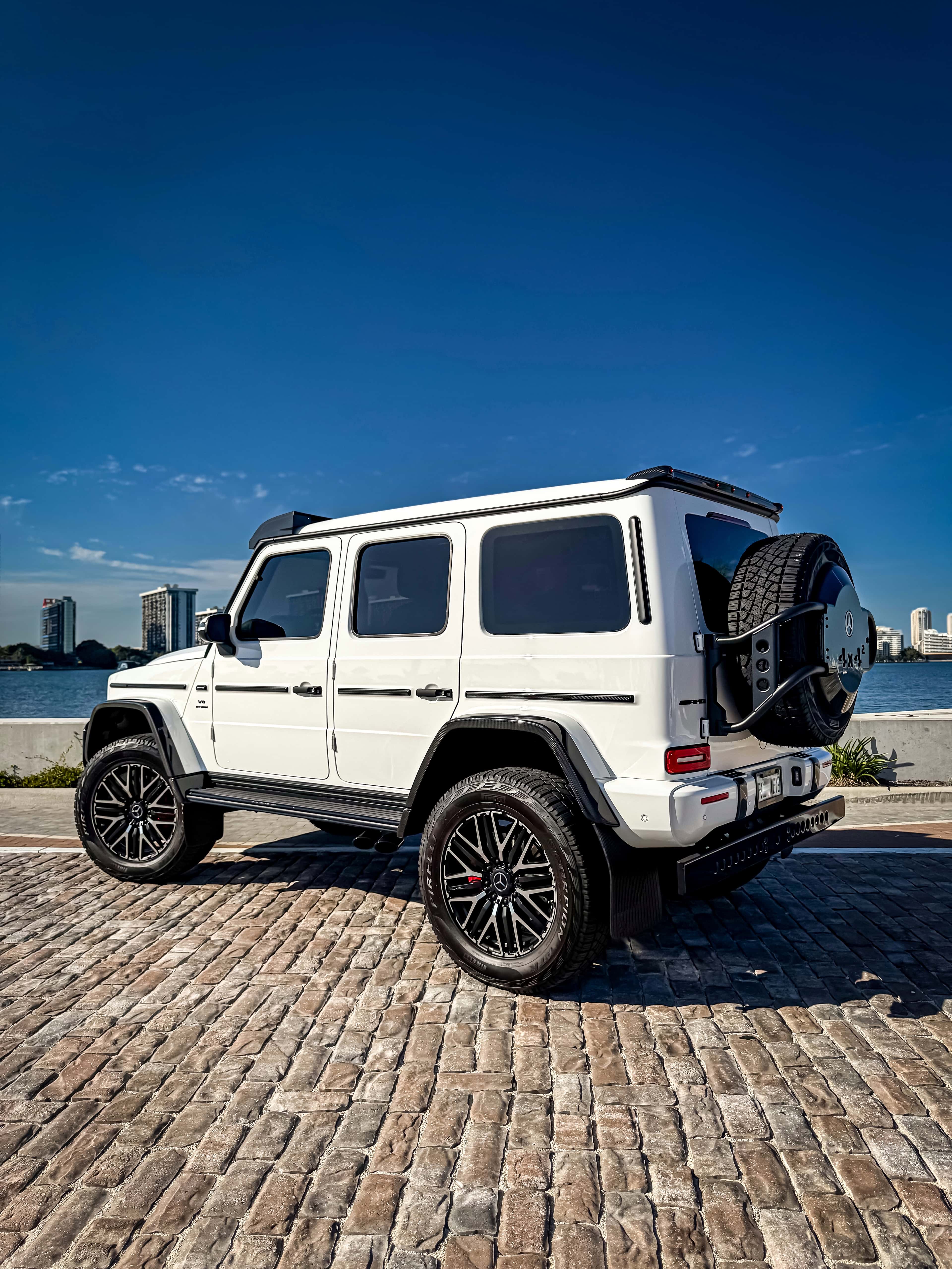 Mercedes G63 AMG Rental in Miami thumbnail 4