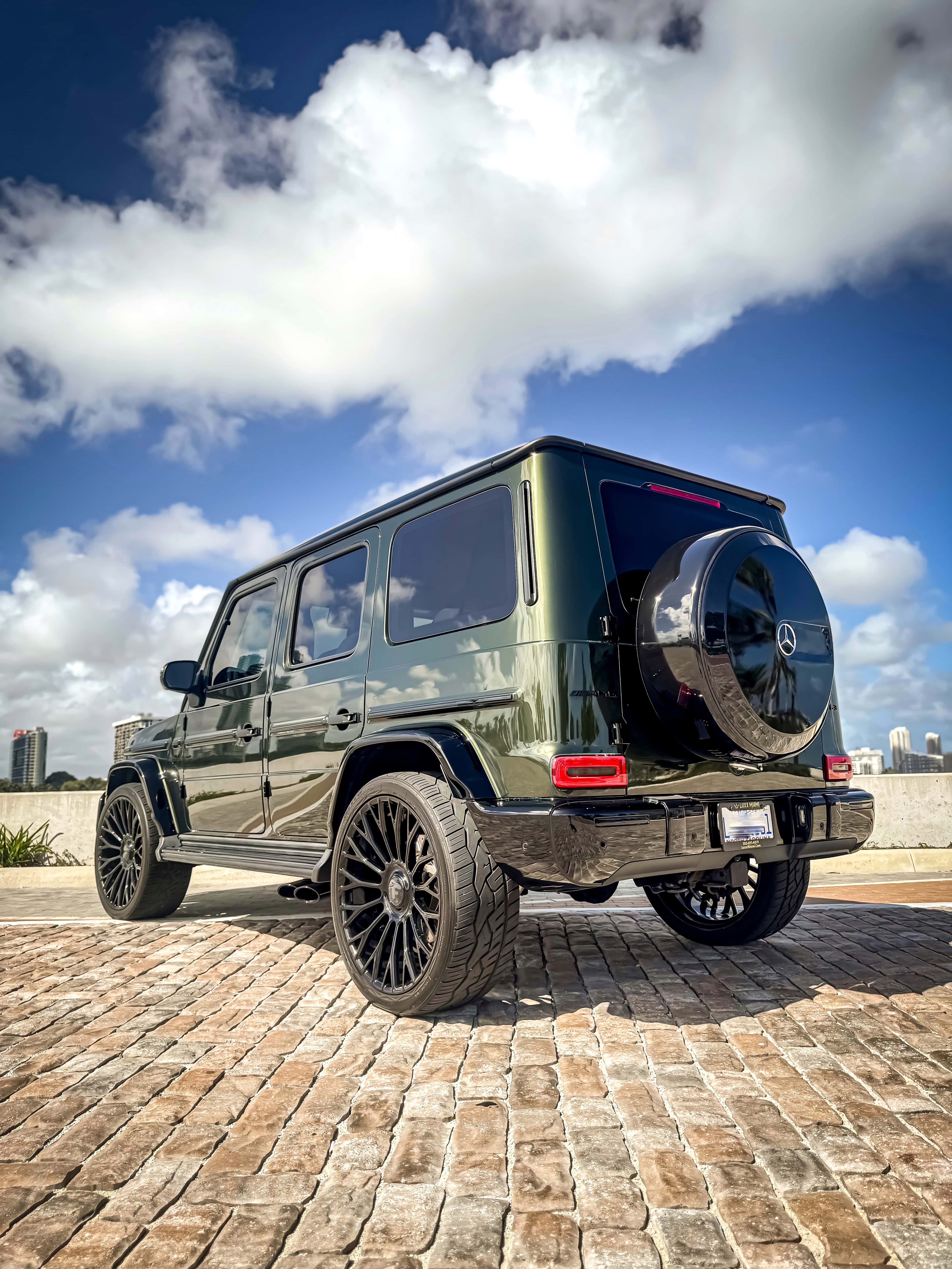 Mercedes G63 AMG Rental in Miami thumbnail 4