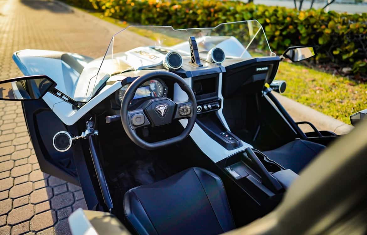 Polaris Slingshot Rental in Miami thumbnail 6