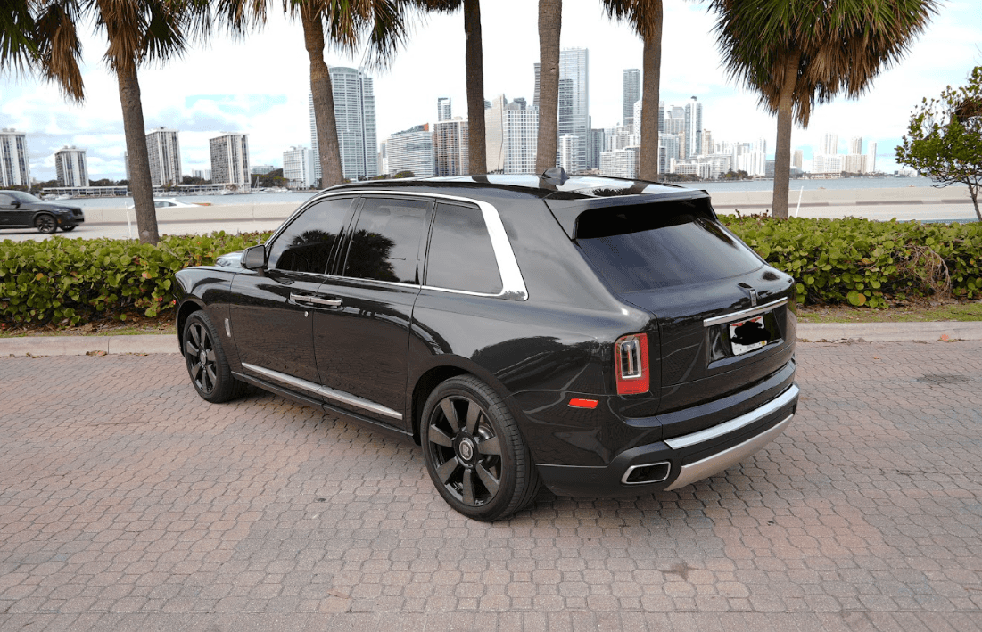 Rolls Royce Cullinan Rental in Miami thumbnail 4