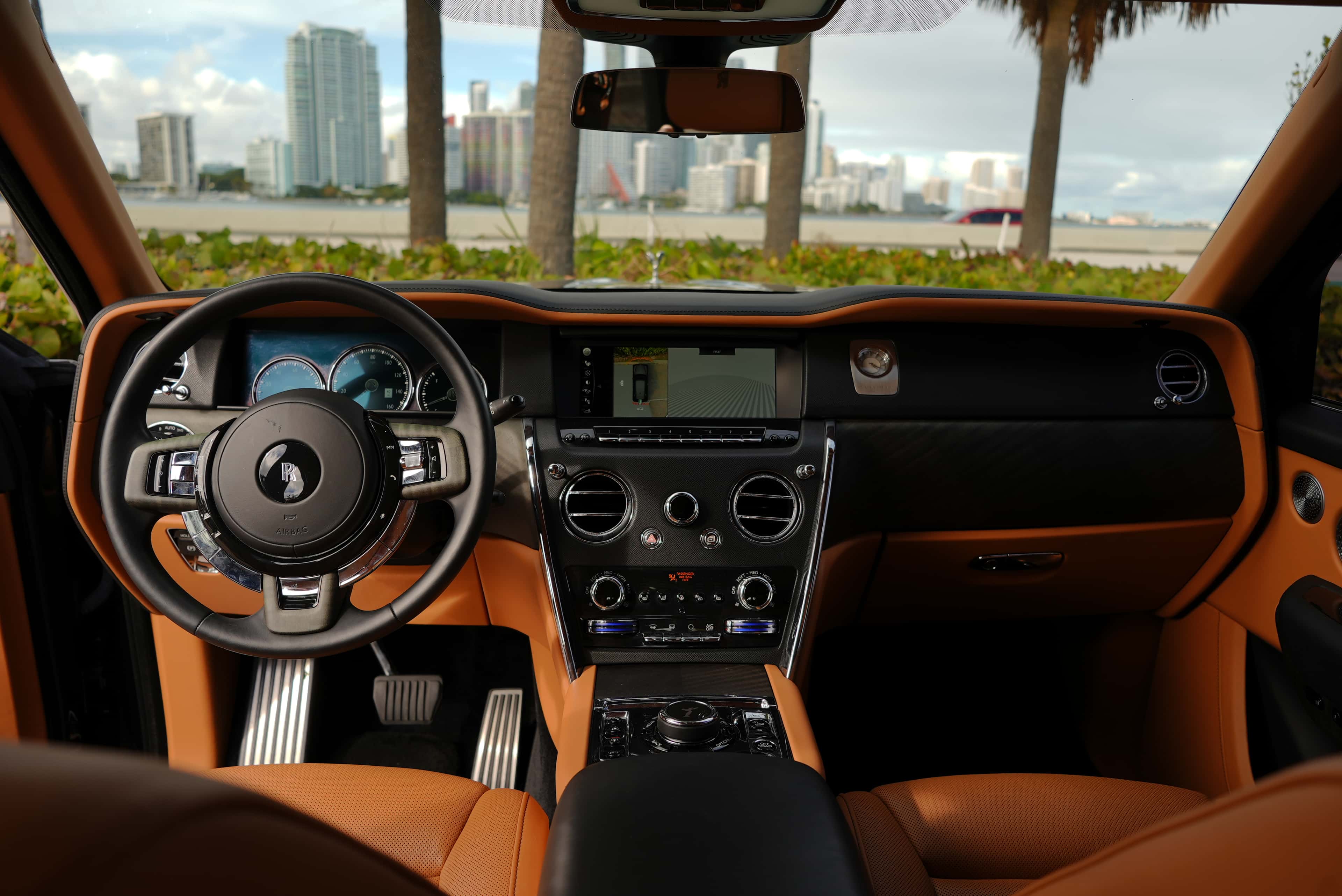 Rolls Royce Cullinan Rental in Miami thumbnail 7