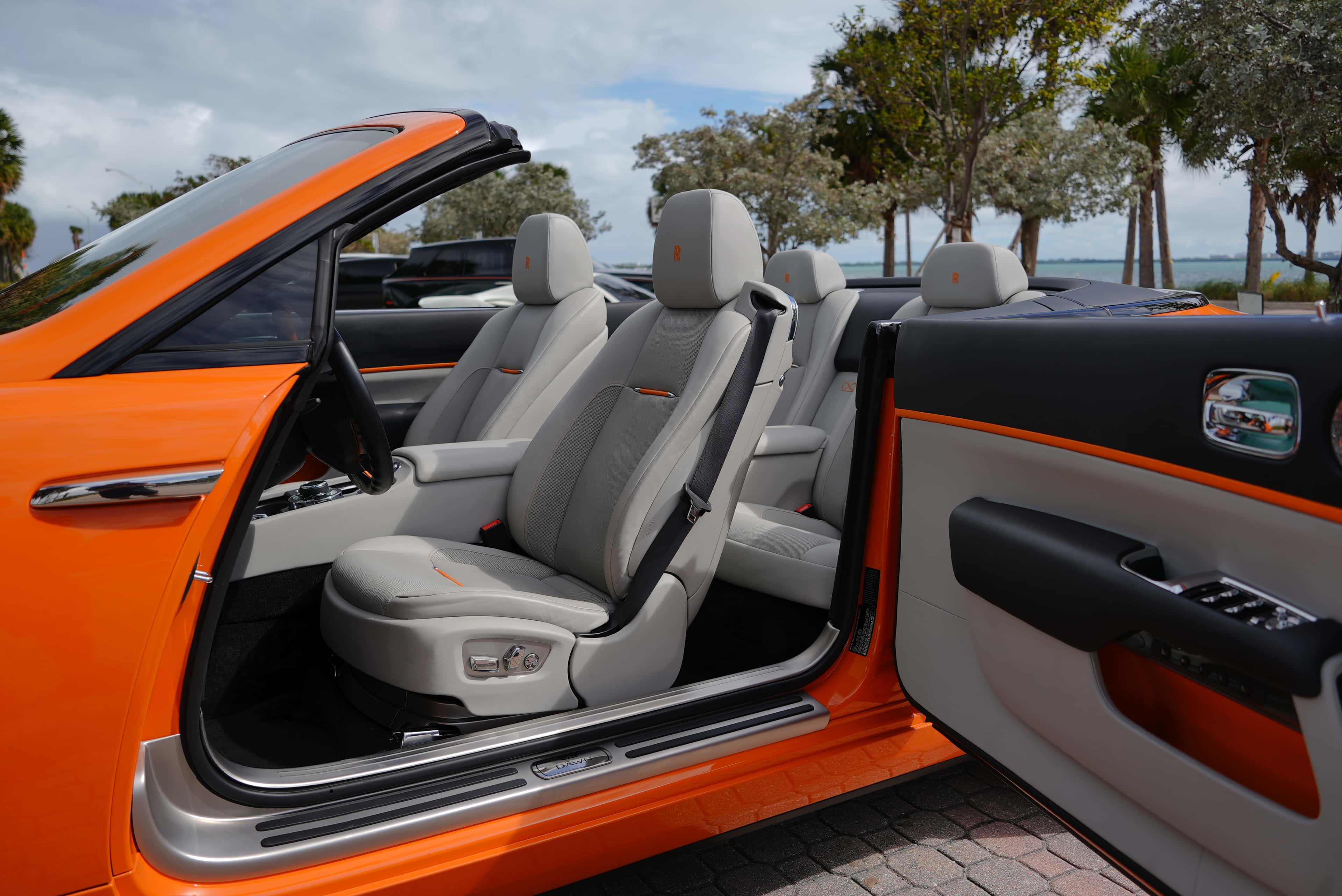 Rolls Royce Dawn Rental in Miami thumbnail 6