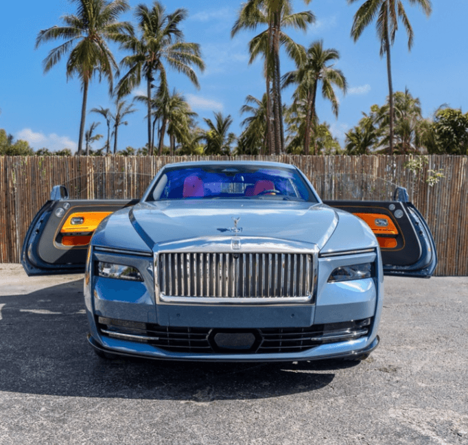 Rolls Royce Spectre Rental in Miami thumbnail 2