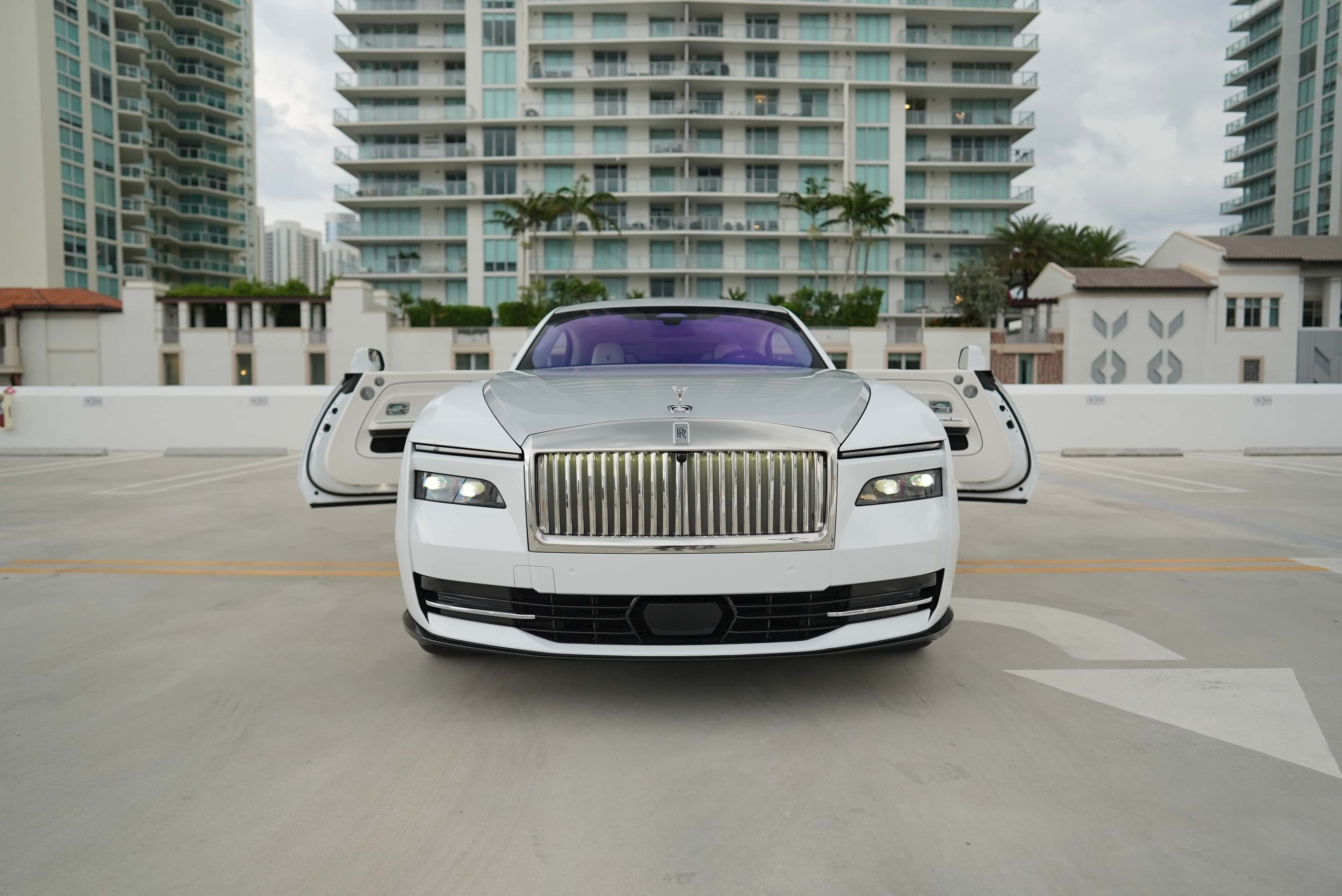 Rolls Royce Spectre Rental in Miami thumbnail 2