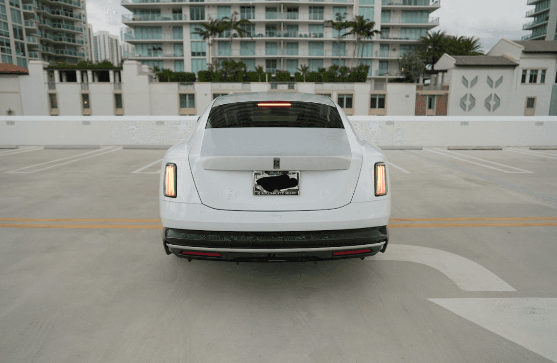 Rolls Royce Spectre Rental in Miami thumbnail 5