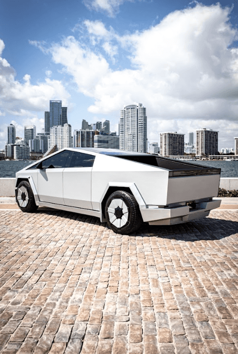 Tesla CyberTruck Rental in Miami thumbnail 4