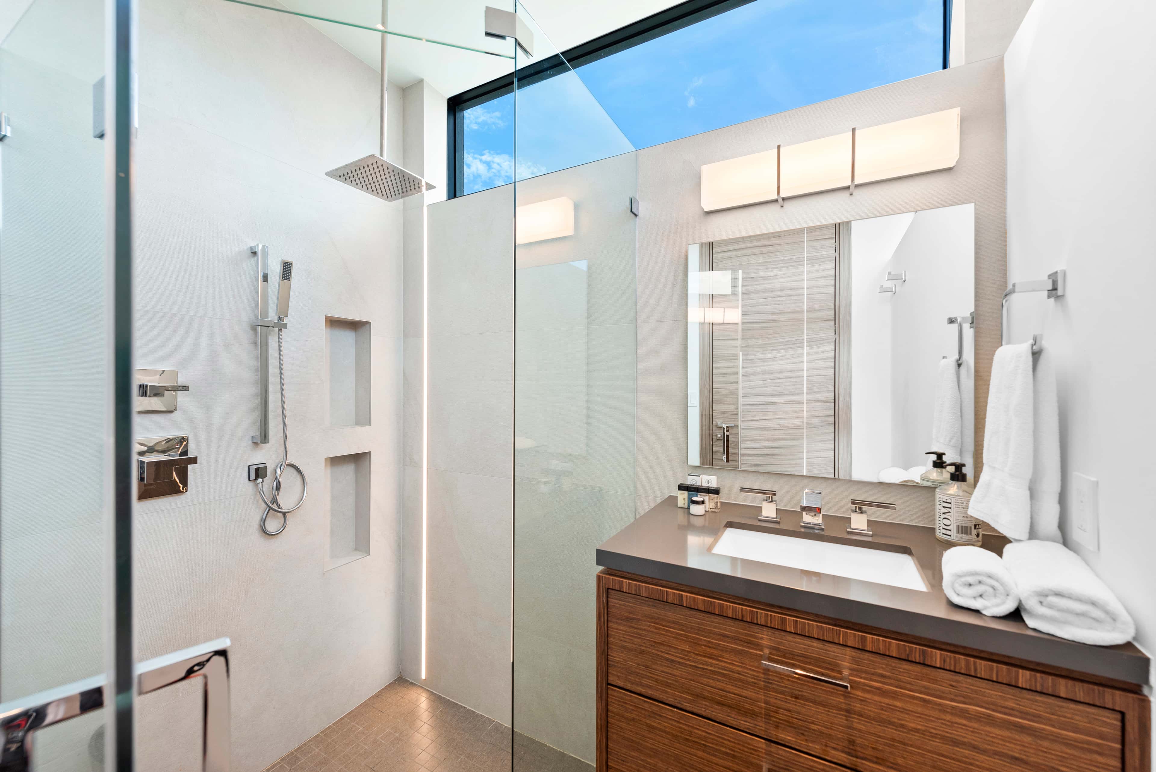 BOARD WALK MANSION Rental in Miami thumbnail 5