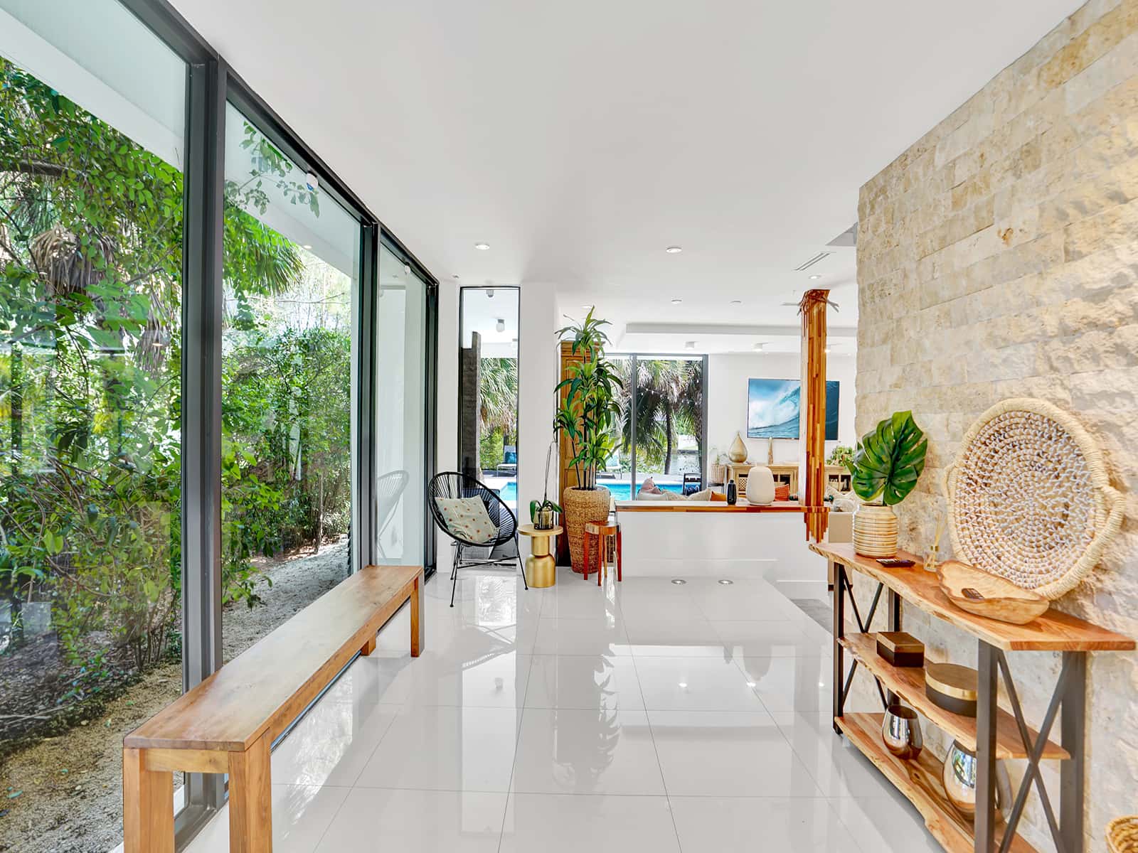 VILLA AMBER Rental in Miami thumbnail 4