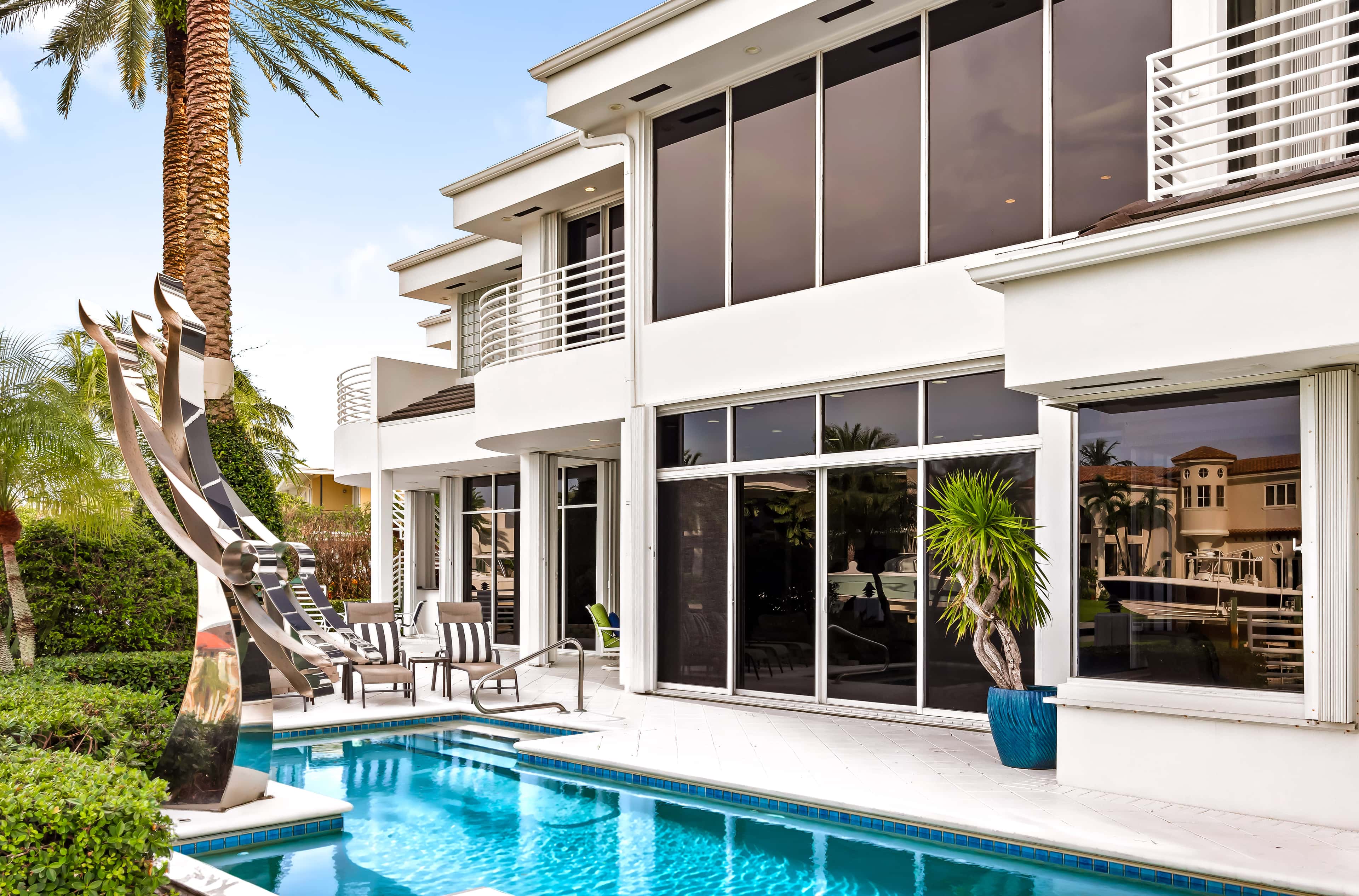 VILLA FAROS Rental in Miami thumbnail 2