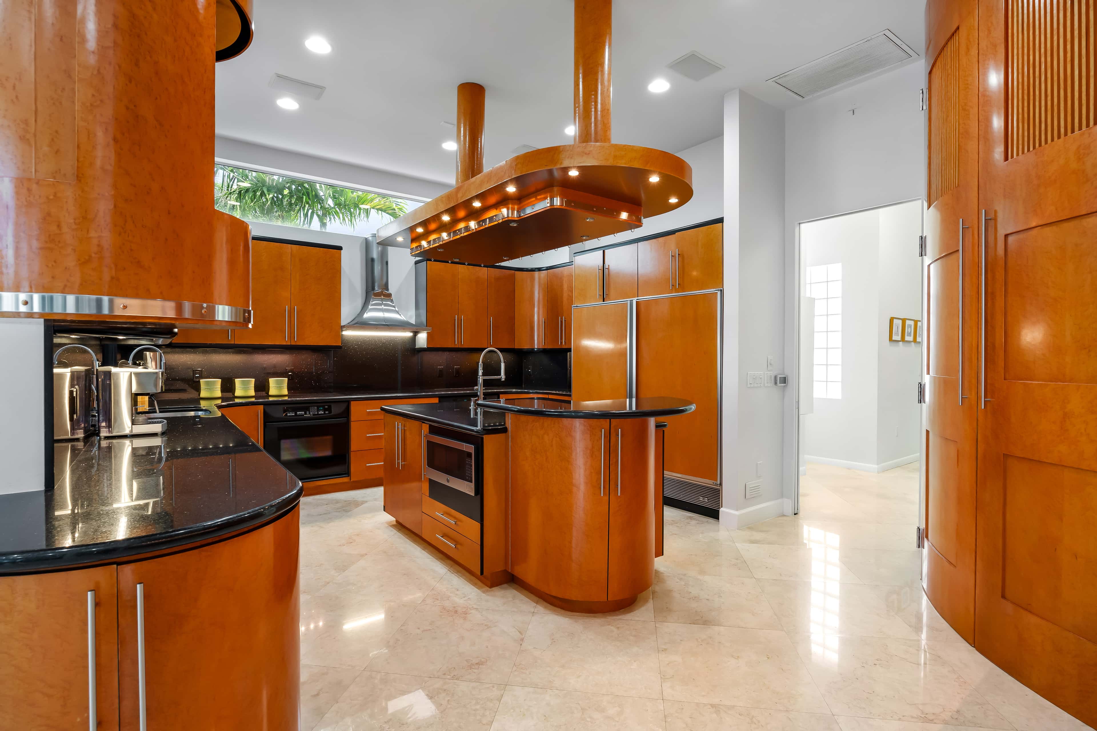 VILLA FAROS Rental in Miami thumbnail 14