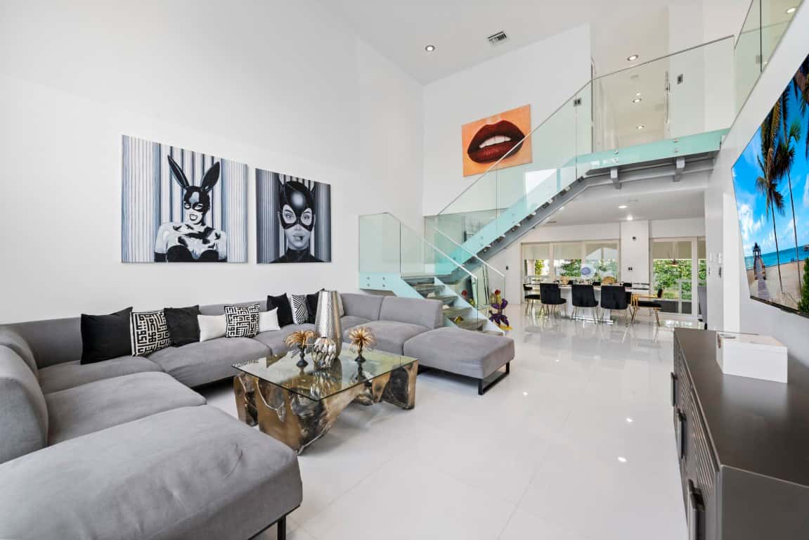 VILLA GLO Rental in Miami thumbnail 9