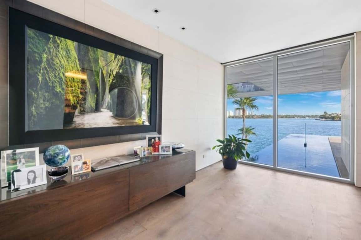 VILLA LUX Rental in Miami thumbnail 7