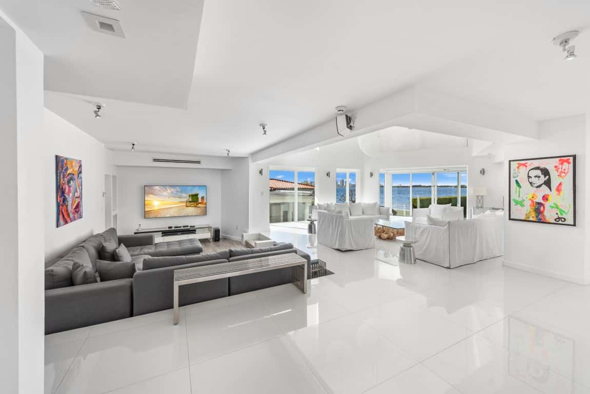 VILLA WYNN Rental in Miami thumbnail 3