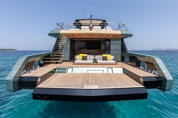 Wally 85' Rental in Miami thumbnail 5