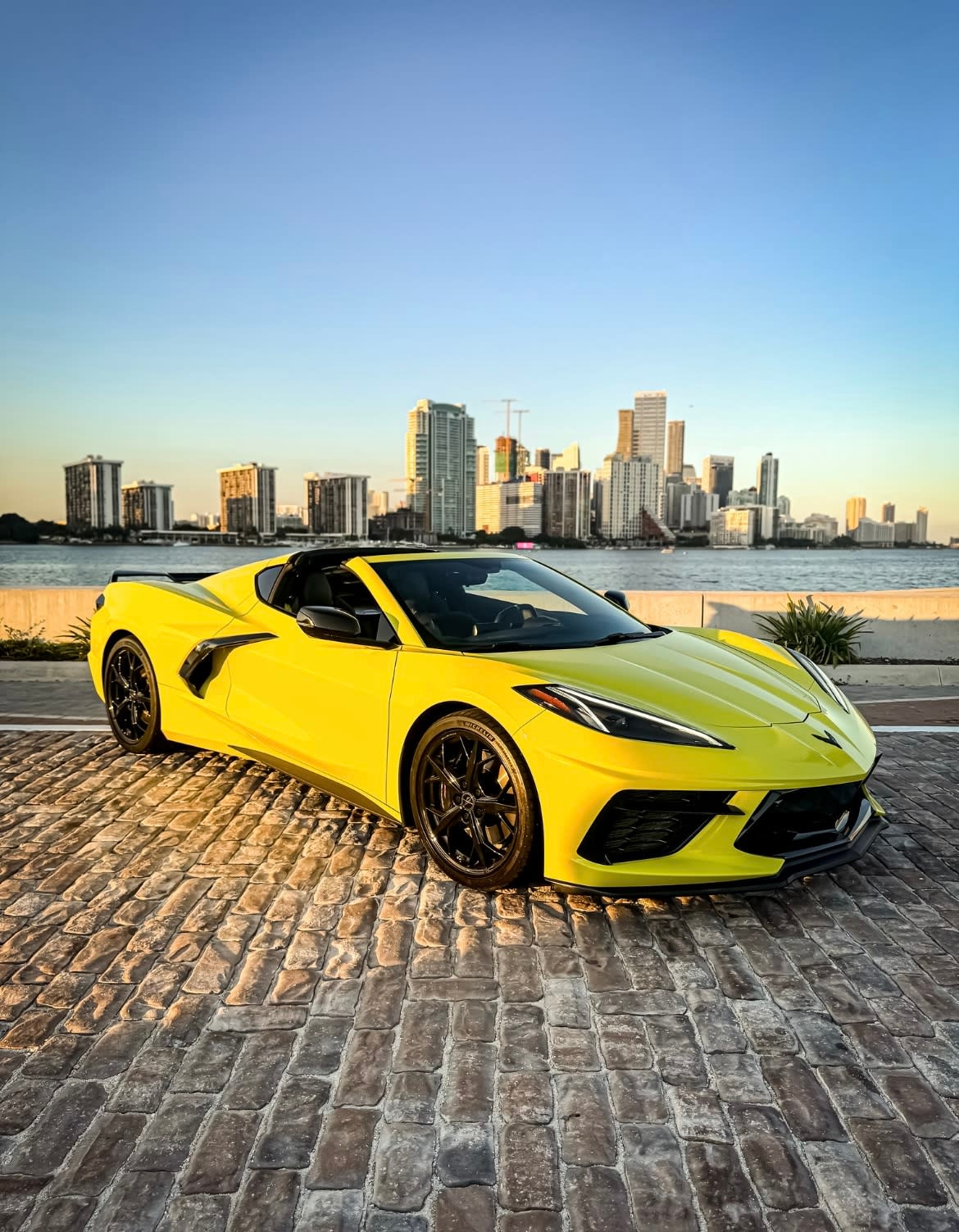 C8 Corvette Rental in Miami - Image 1