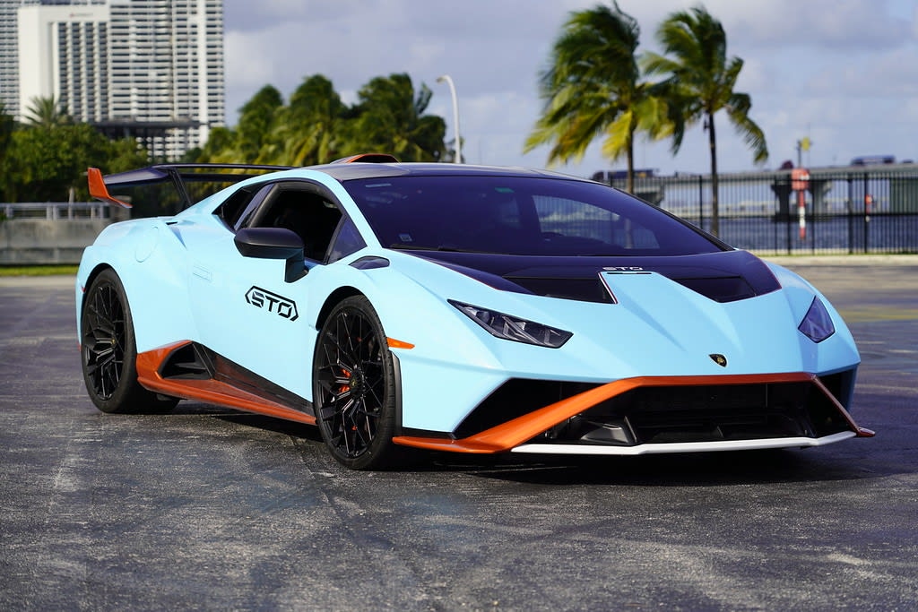 Lamborghini Huracan STO Rental in Miami - Image 1