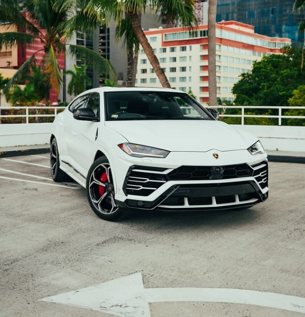 Lamborghini Urus Rental in Miami - Image 1