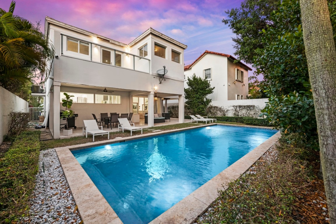 VILLA GLO Rental in Miami - Image 1